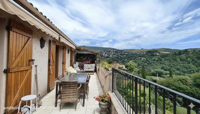 Maison - 94 m² - 4 pièces