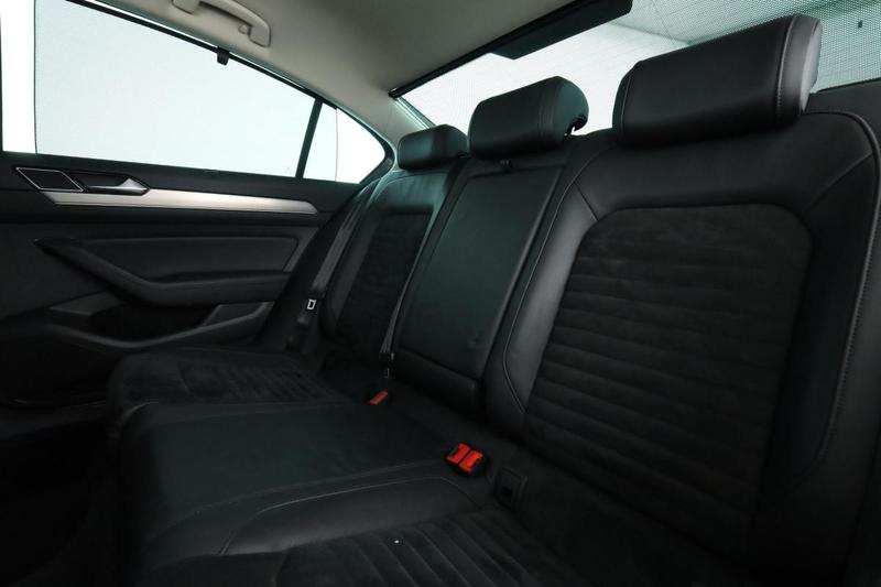 Volkswagen Passat 1.4 Tsi Act BlueMotion Tech Carat Dsg7 150 ch