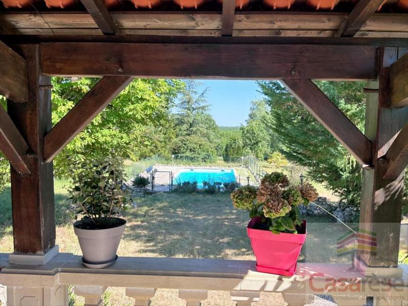 Maison en pierre - 193 m² - 8 pièces