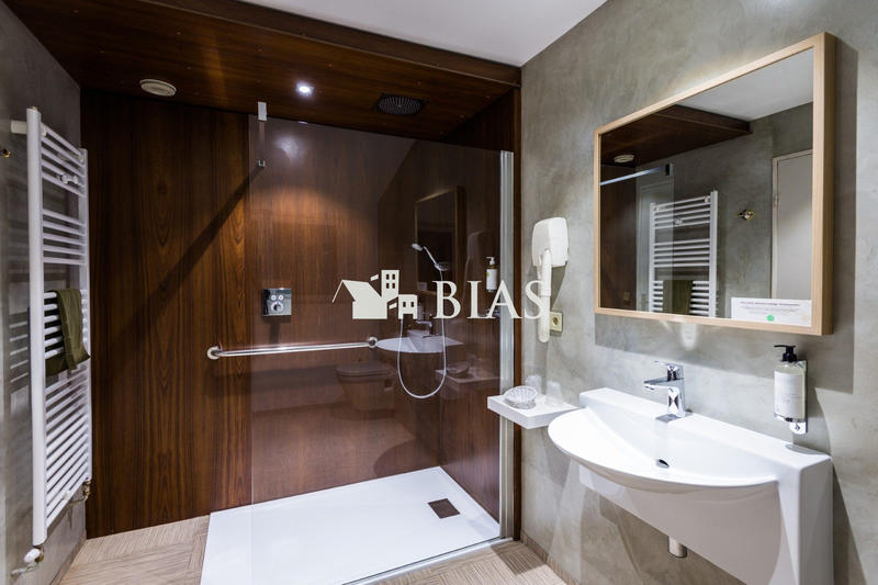 Immeuble - 1 200 m²