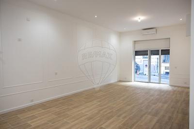 Local commercial - 42 m² - 3 pièces