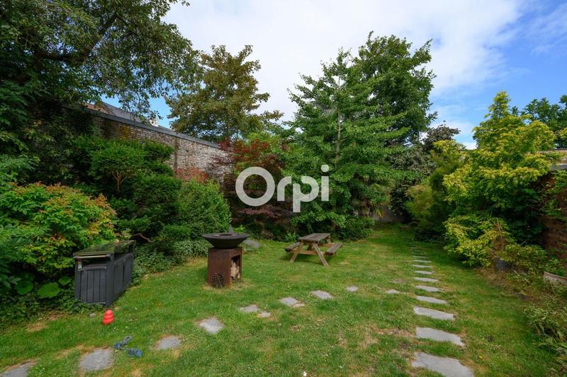 Maison de ville - 466 m² - 11 pièces