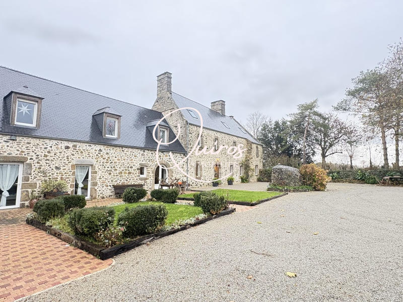 Maison - 209 m² - 12 pièces