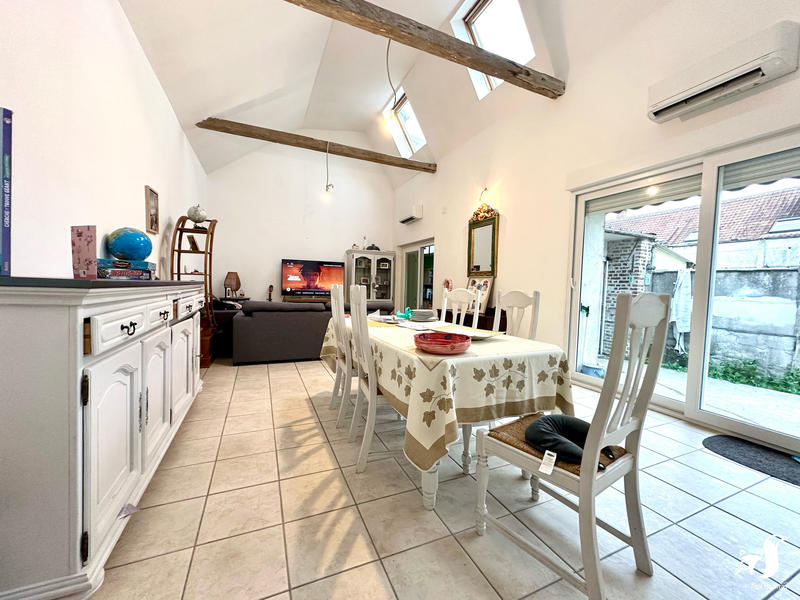 Maison - 195 m² - 7 pièces