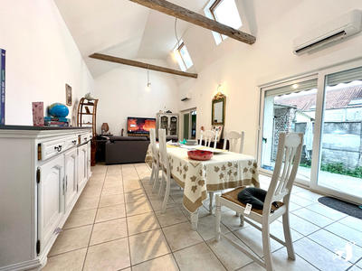 Maison - 195 m² - 7 pièces