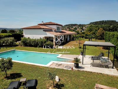 Villa - 200 m² - 6 pièces