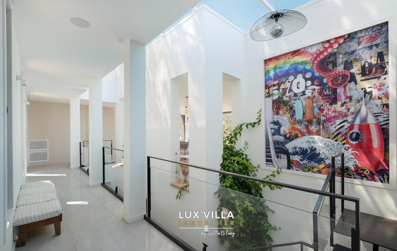 Villa - 397 m² - 10 pièces