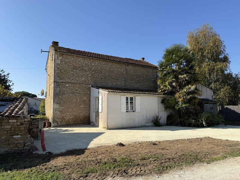 Maison - 120 m² - 4 pièces