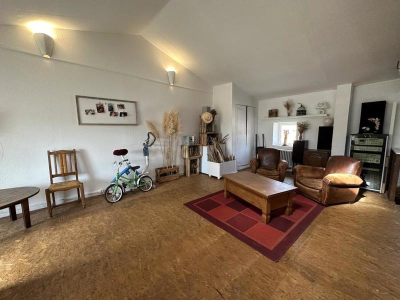 Maison de village - 215 m² - 9 pièces