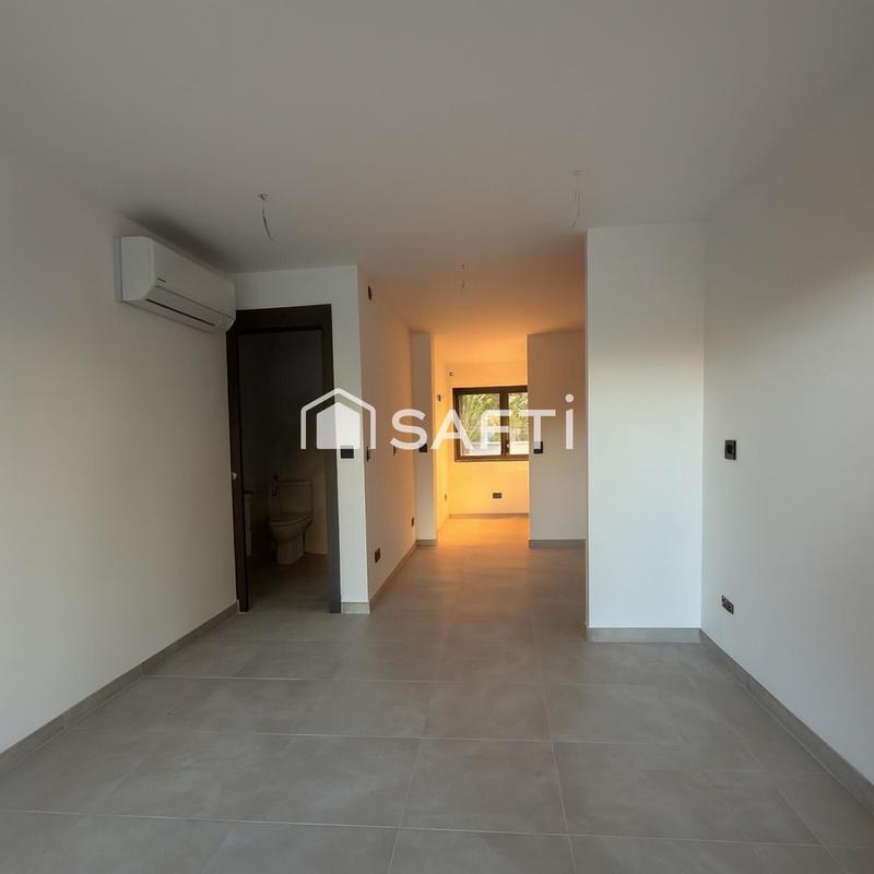 Maison - 345 m² - 9 pièces