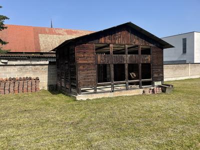 Grange - 300 m² - 1 pièce