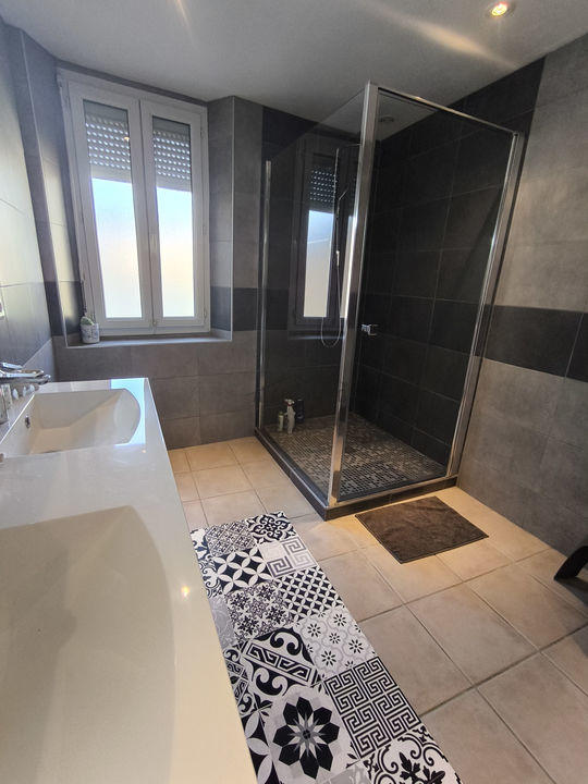 Maison - 160 m² - 5 pièces