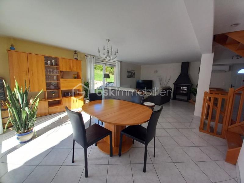 Maison - 136 m² - 5 pièces