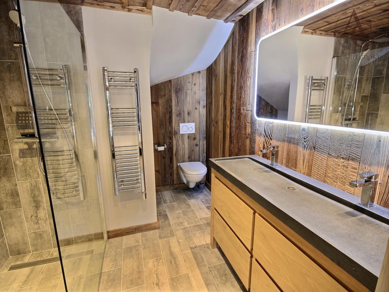 Châlet - 300 m² - 8 pièces