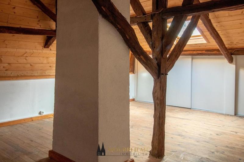 Maison bourgeoise - 330 m² - 11 pièces