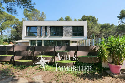 Maison - 122 m² - 5 pièces