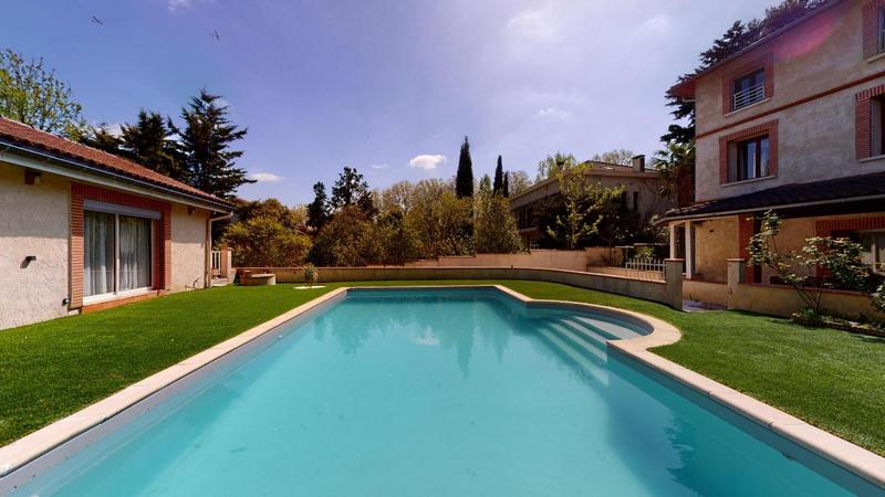 Appartement - 303 m²