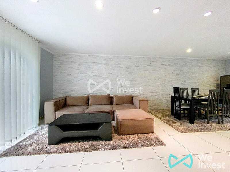 Maison - 185 m² - 7 pièces