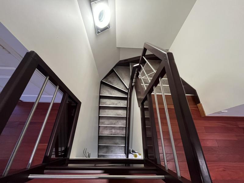 Maison - 200 m² - 9 pièces