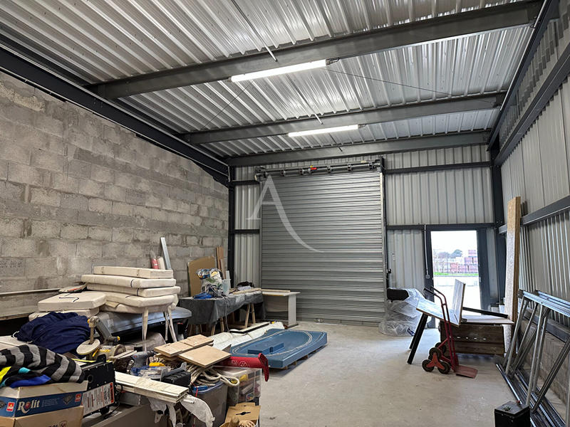 Local d'activité / Entrepôt - 90 m²