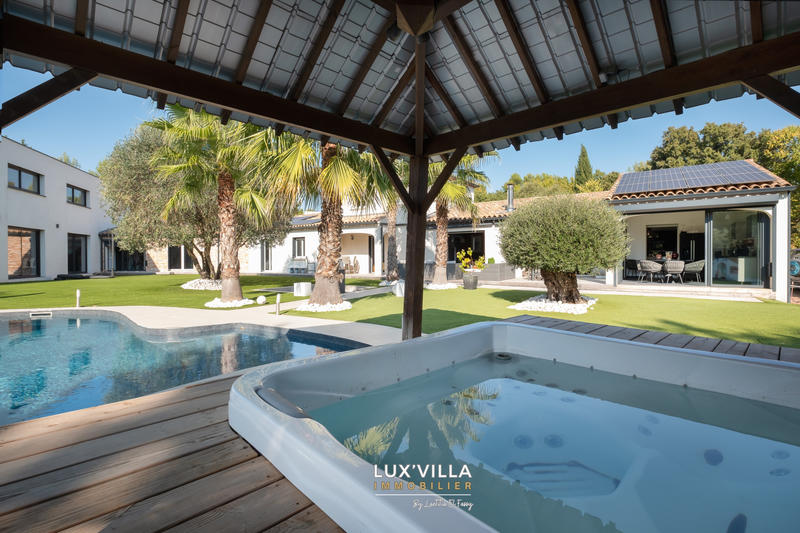 Villa - 344 m² - 12 pièces