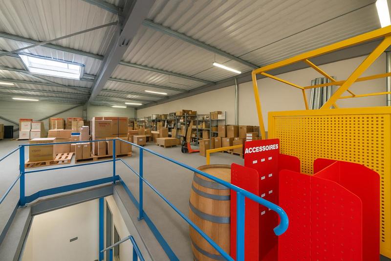Entrepôt - 2 230 m²