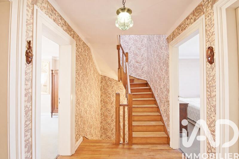 Maison de ville - 210 m² - 8 pièces