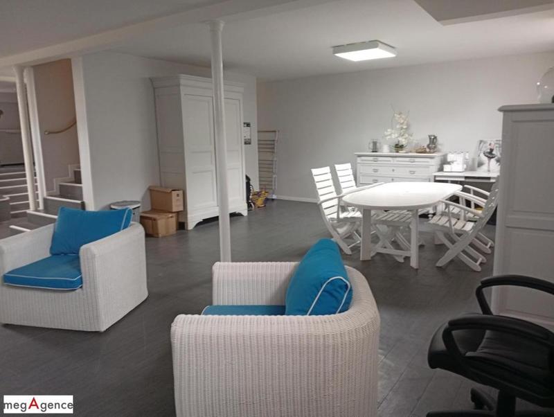 Maison en pierre - 311 m² - 11 pièces