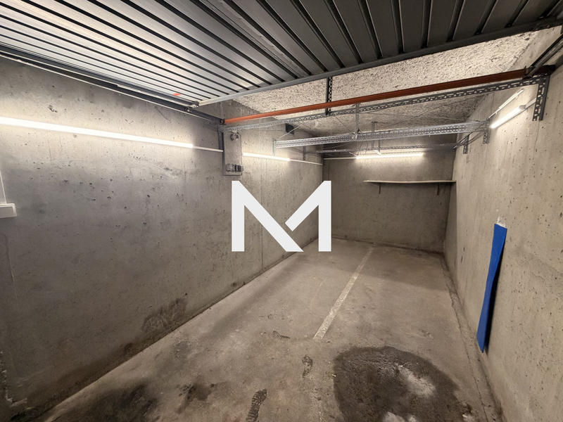 Parking / Garage - 16 m²