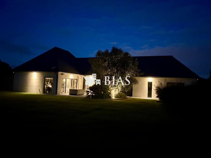 Maison contemporaine - 186 m² - 6 pièces