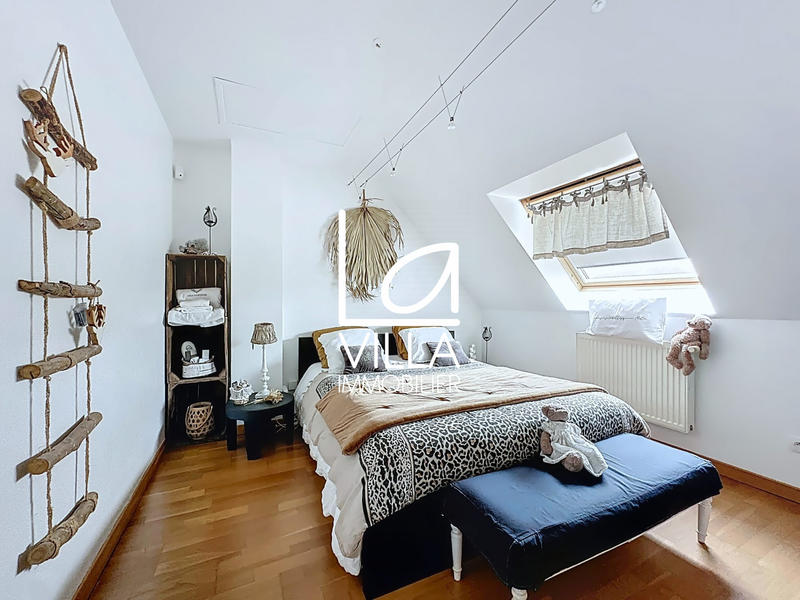 Maison - 166 m² - 5 pièces