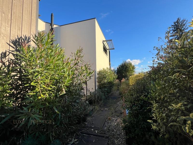 Maison - 345 m² - 9 pièces