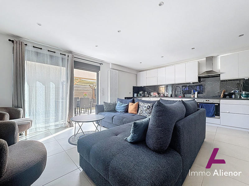 Maison traditionnelle - 86 m² - 4 pièces