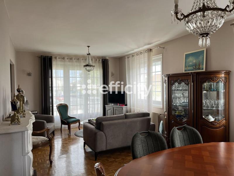 Maison - 140 m² - 7 pièces