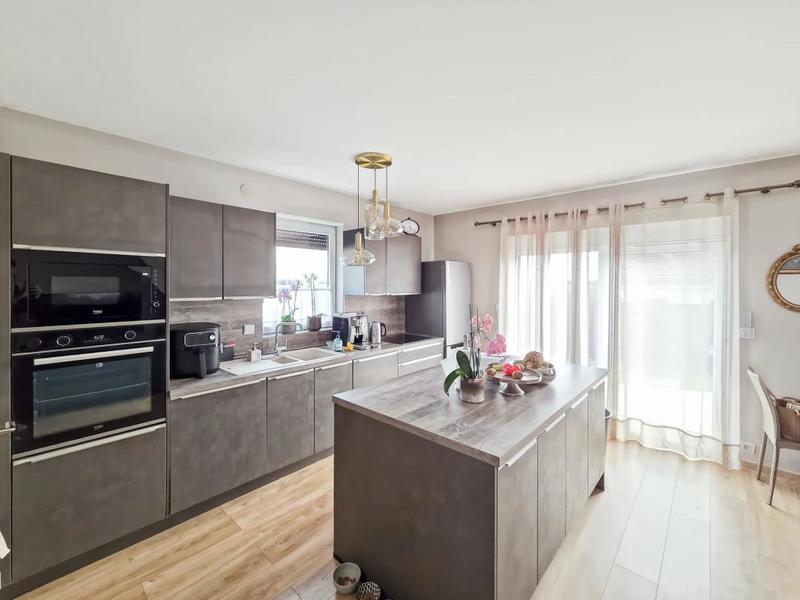 Maison - 92 m² - 4 pièces