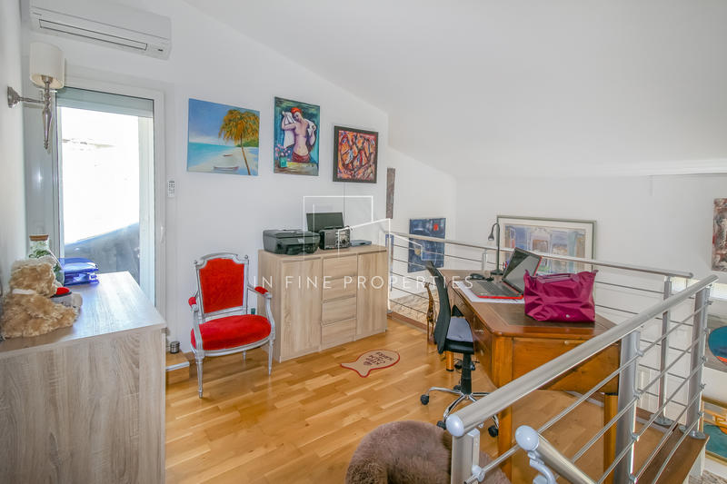 Maison - 111 m² - 4 pièces