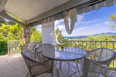 Maison - 178 m² - 7 pièces