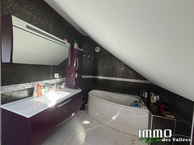 Maison - 145 m² - 6 pièces