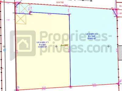 Terrain constructible - 935 m²
