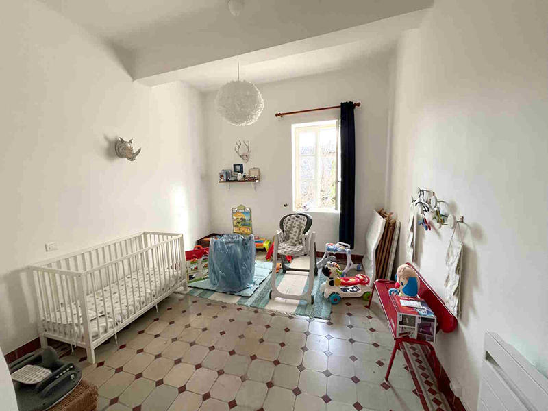 Maison - 300 m² - 6 pièces