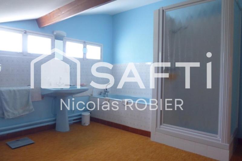 Maison - 210 m² - 8 pièces