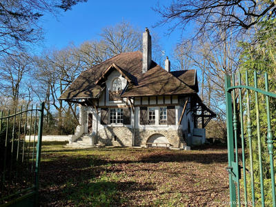 Maison - 200 m² - 7 pièces