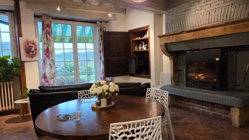 Maison - 225 m² - 19 pièces