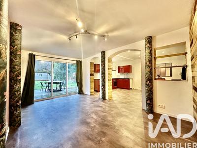 Maison de ville - 95 m² - 5 pièces