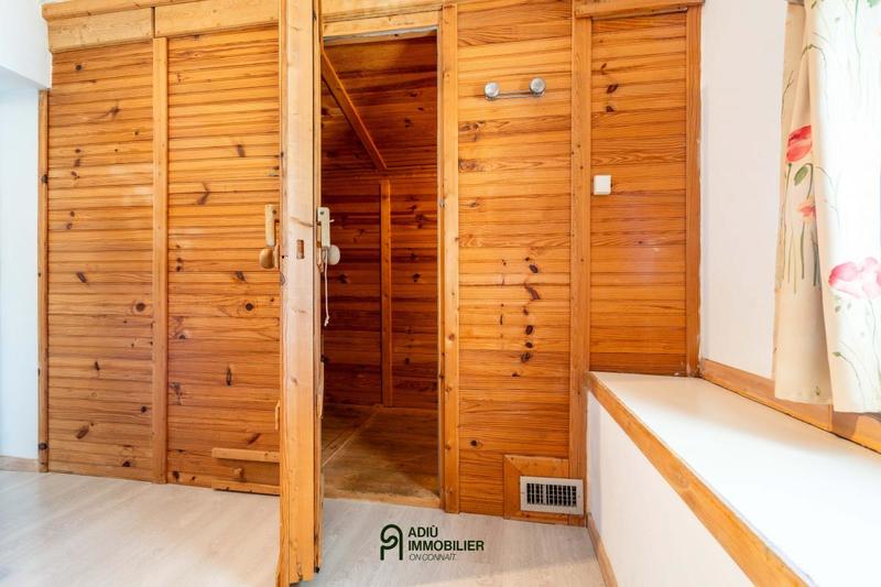 Maison - 650 m² - 24 pièces