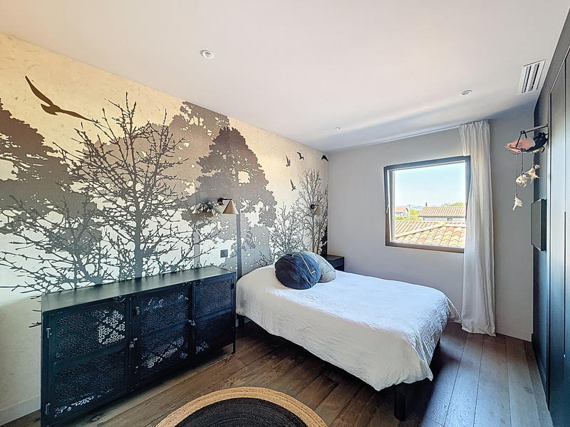 Maison - 243 m² - 8 pièces