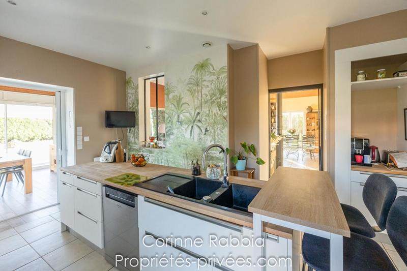 Maison - 180 m² - 6 pièces