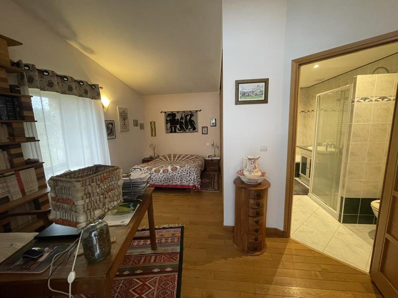 Maison - 288 m² - 8 pièces