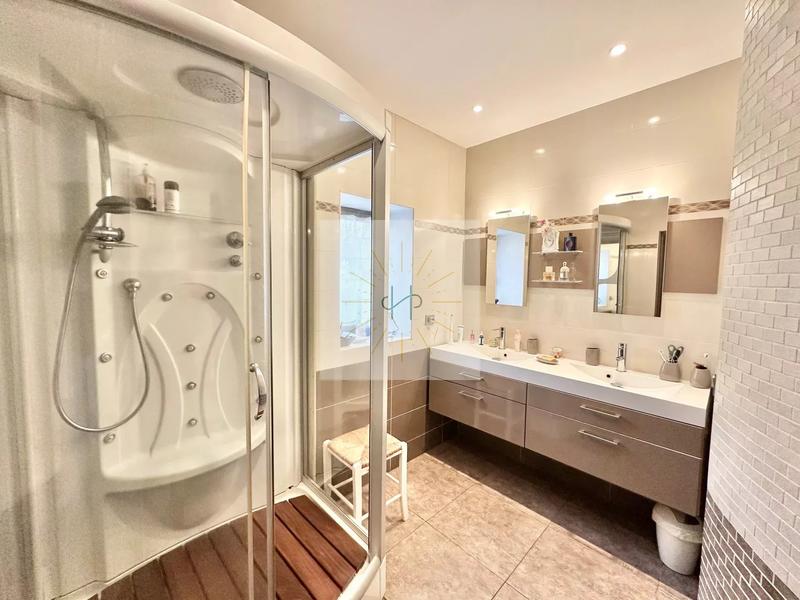 Bastide - 439 m² - 12 pièces