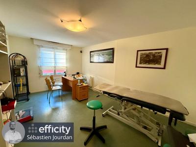 Bureau - 112 m² - 6 pièces